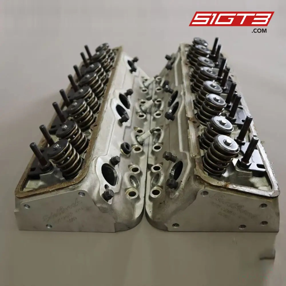 Lola T70 Cylinder Heads - 6089/6088 [Edelbrock] Engine & Transmission